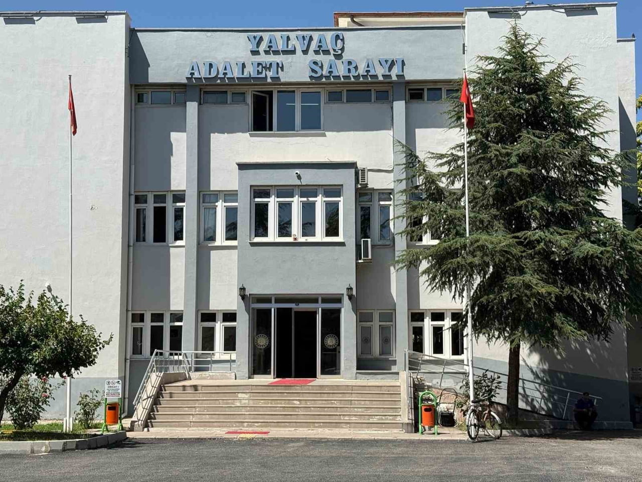 YALVAÇ ADALET SARAYI