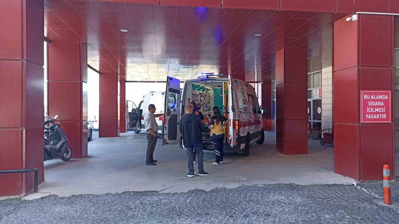 YARALILAR, AMBULANSLARLA HAVZA DEVLET HASTANESİ'NE KALDIRILDI.