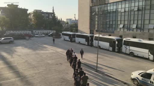 Yasa dışı bahis gelirini ‘altın alımı’ göstererek aklayan şüphelilere operasyon: 67 şüpheli...