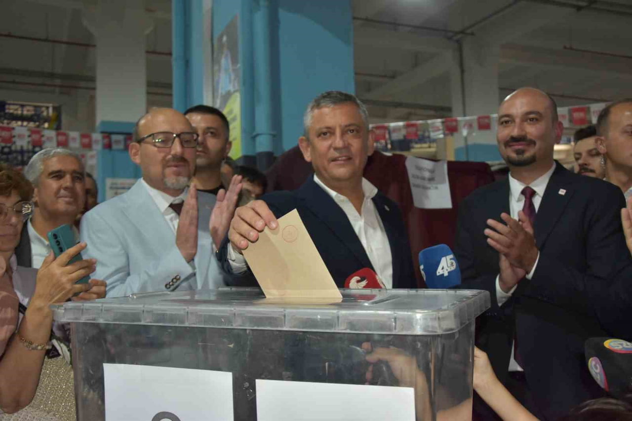 YENİ PARTİ YUNUSEMRE İLÇE BAŞKANLIĞI İÇİN ÖN SEÇİM YAPILDI. MEVCUT İLÇE BAŞKANI YALÇIN ARCAK İLE...