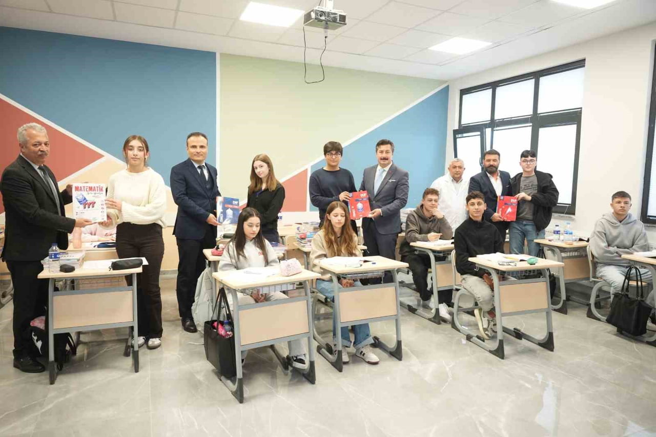 YENİŞEHİR BELEDİYESİ İLE YENİŞEHİR HALK EĞİTİMİ MERKEZİ İŞ BİRLİĞİNDE ÜNİVERSİTEYE HAZIRLANAN...