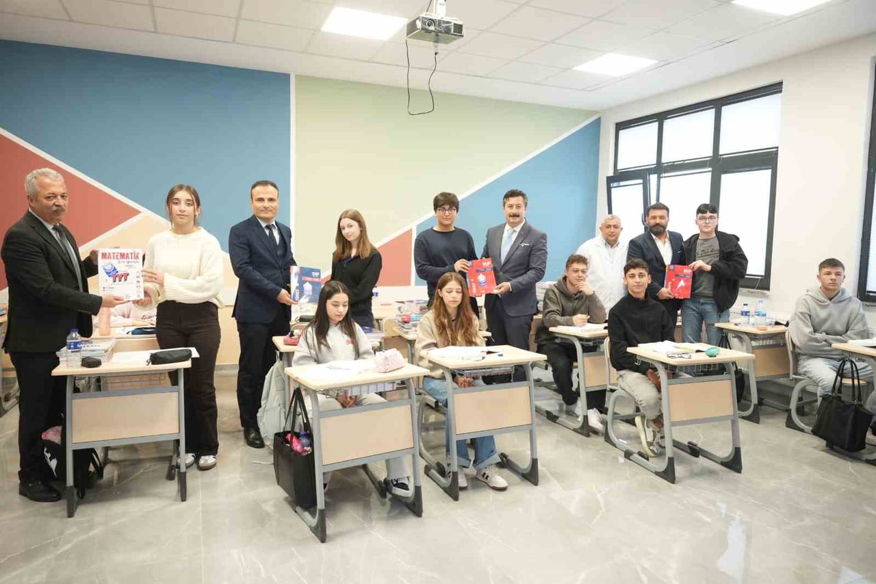 YENİŞEHİR BELEDİYESİ İLE YENİŞEHİR HALK EĞİTİMİ MERKEZİ İŞ BİRLİĞİNDE ÜNİVERSİTEYE HAZIRLANAN...