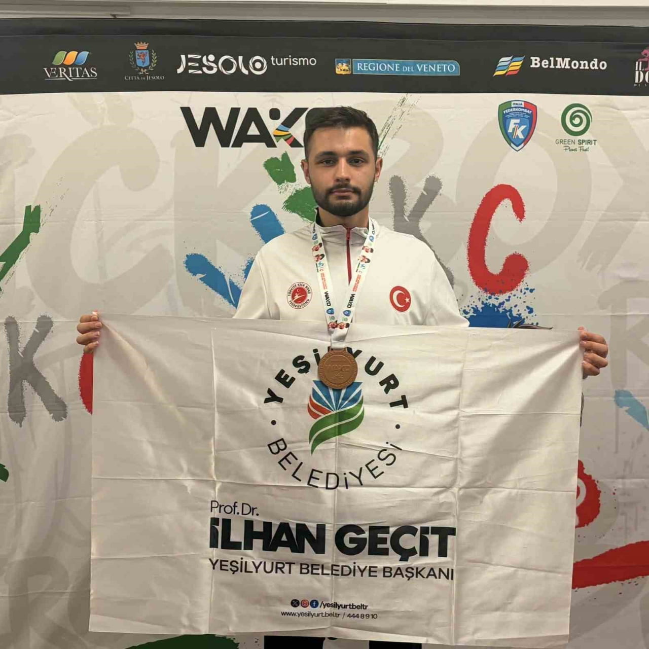 YEŞİLYURT BELEDİYESPORLU ÖMER FARUK YILMAZ DÜNYA ÜÇÜNCÜSÜ OLDU