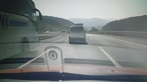 Yolcu otobüsünün önünde takla atan araçtan acı haber: Üniversite öğrencisi hayatını...