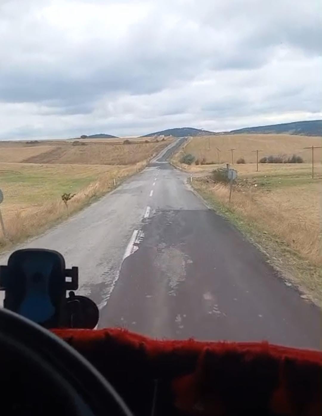 YOZGAT’IN KADIŞEHRİ İLÇESİNDE ÖĞLE SAATLERİNDE MEYDANA GELEN TRAFİK KAZASI BAŞKA BİR SÜRÜCÜNÜN CEP...