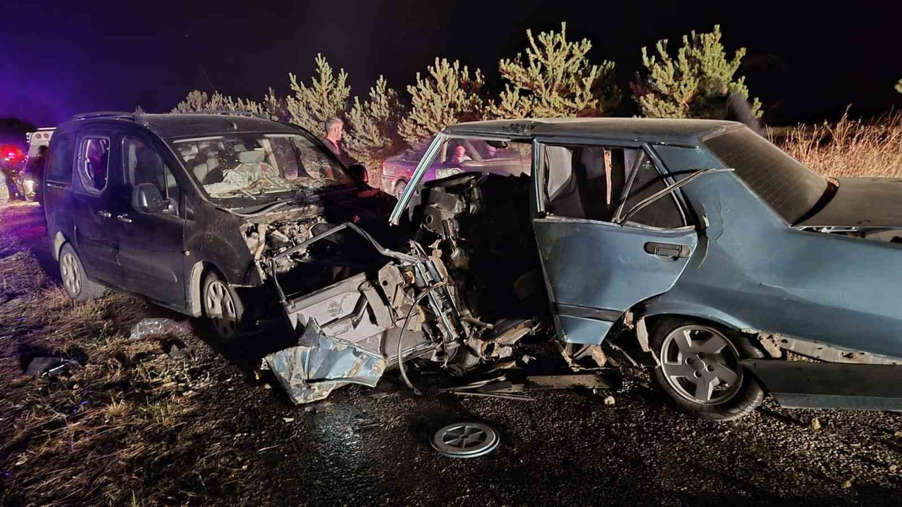 YOZGAT’IN SORGUN İLÇESİNDE MEYDANA GELEN KAZADA 1 KİŞİ HAYATINI KAYBETTİ, 2 KİŞİ İSE...