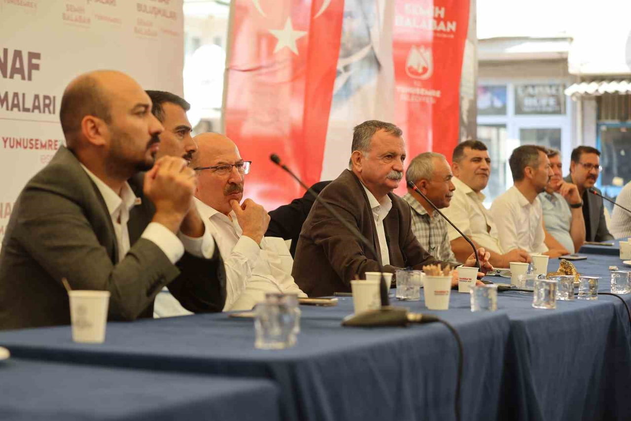 YUNUSEMRE BELEDİYE BAŞKANI SEMİH BALABAN, AHİLİK HAFTASI DOLAYISIYLA KARAKÖY PAZAR YERİ’NDE BÖLGE...