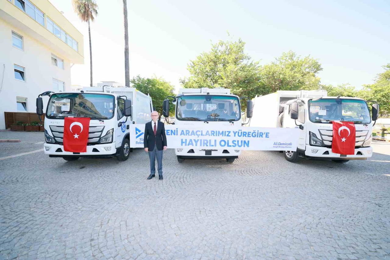YÜREĞİR BELEDİYESİ, TEMİZLİK VE SAHA HİZMETLERİNDE KULLANILMAK ÜZERE 3 SIKIŞTIRMALI ÇÖP KAMYONU VE...
