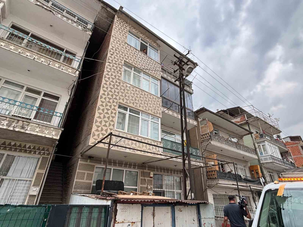 ZANLI KADİR ÇİÇEK'İN KAÇTIĞI BİNA