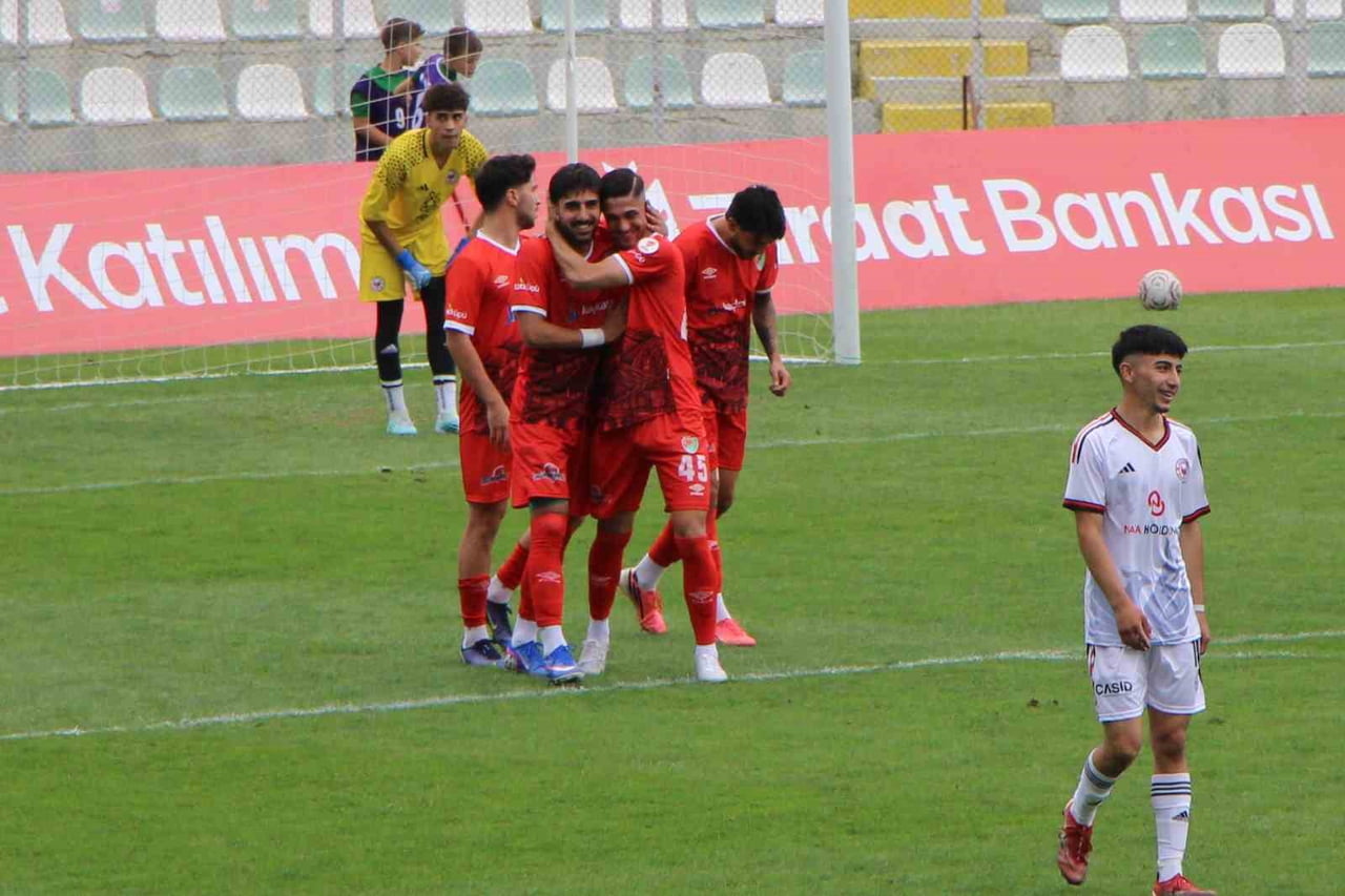 ZİRAAT TÜRKİYE KUPASI'NDA 1. TURUNDA AMASYASPOR FK SAHASINDA KARŞILAŞTIĞI ÇANKIRIGÜCÜ'NÜ 10-0'LIK...