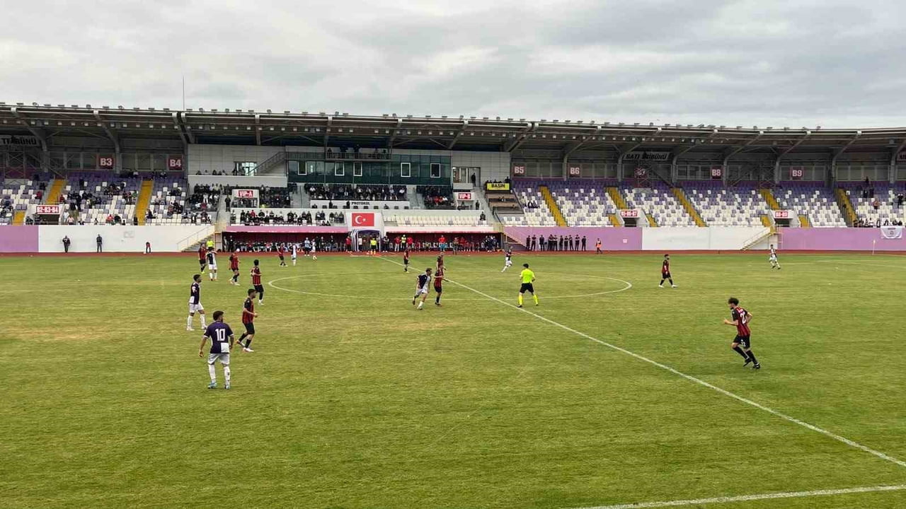 ZİRAAT TÜRKİYE KUPASI 1. ELEME TURU’NDA SAHASINDA ARIT KAYADİBİ SPOR’U KONUK EDEN SİNOPSPOR...