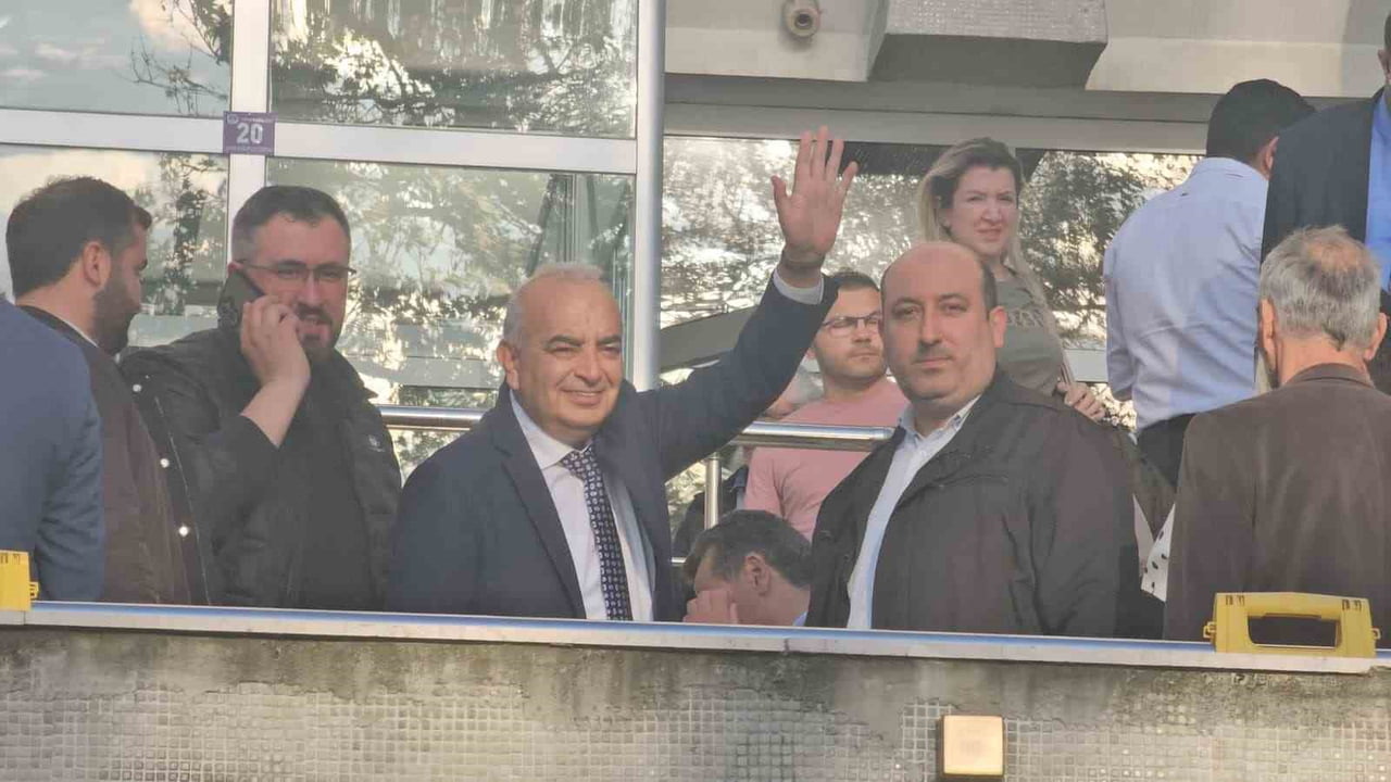 ZONGULDAK'IN DEVREK BELEDİYESİNDE USULSÜZLÜK, RÜŞVET VE ZİMMET İDDİALARIYLA AÇILAN 30 SANIKLI...