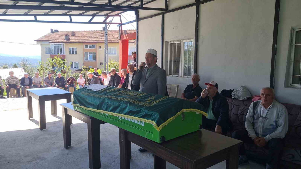ZONGULDAK’IN ÇAYCUMA İLÇESİNE BAĞLI SERDAROĞLU KÖYÜNDE YAŞAYAN NİHAT AKPÜRÇEK’İN 12 YAŞINDAKİ OĞLU...