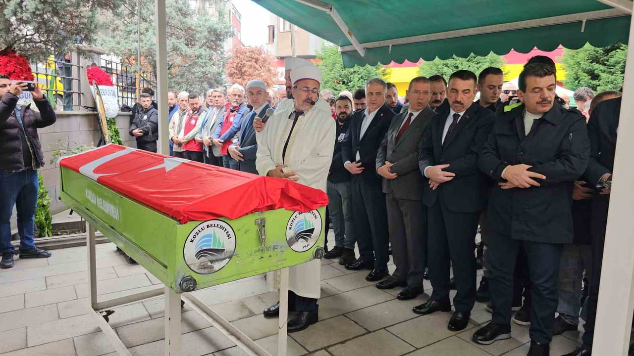 ZONGULDAK’TA TTK KOZLU MÜESSESE MÜDÜRLÜĞÜ’NE AİT MADEN OCAĞINDA KÖMÜR SİLOSUNA DÜŞEREK AĞIR...