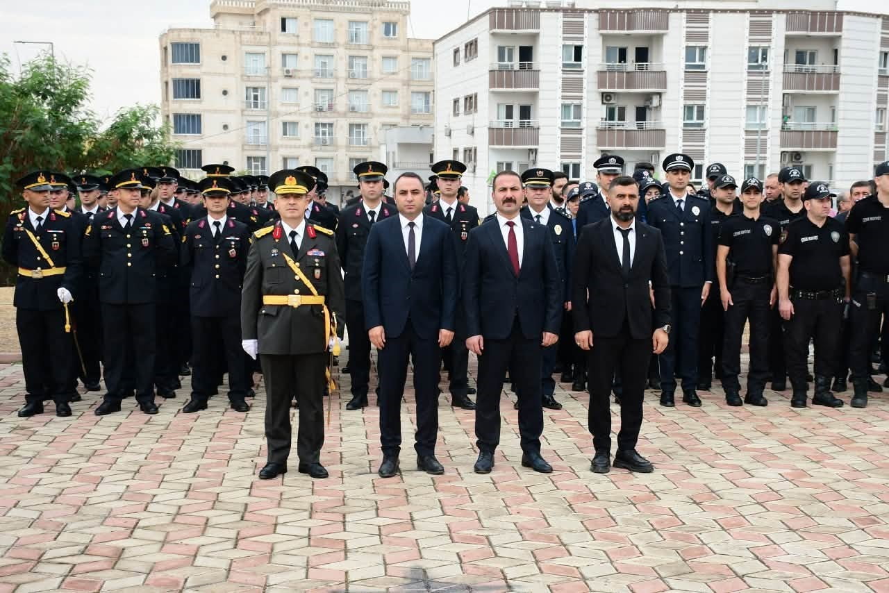 29 EKİM ÇELENK SUNMA