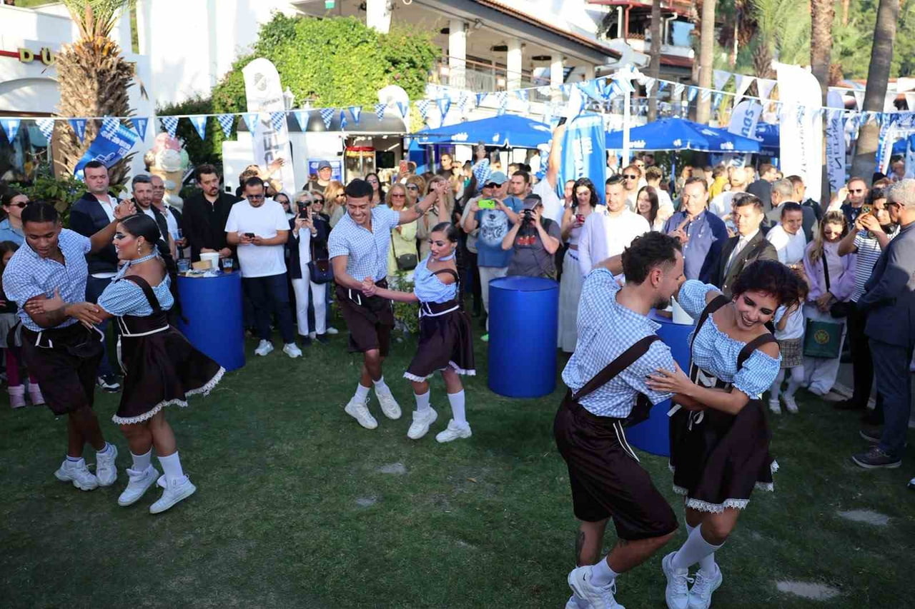 37. MARMARİS ULUSLARARASI YAT YARIŞLARI İLE EŞ ZAMANLI DÜZENLENEN MARMARİS OKTOBERFEST, RENKLİ...