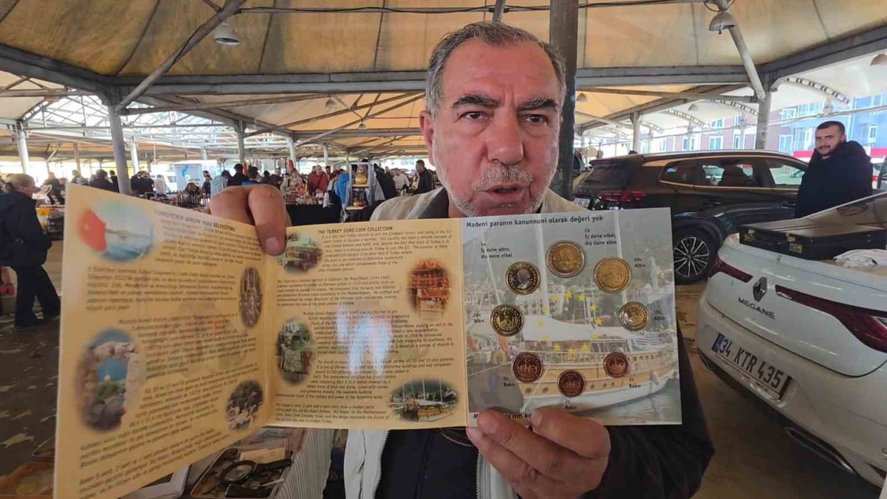 54 YILLIK PARA KOLEKSİYONUNU KÜTAHYA ANTİKA PAZARINDA MERAKLILARIYLA BULUŞTURUYOR