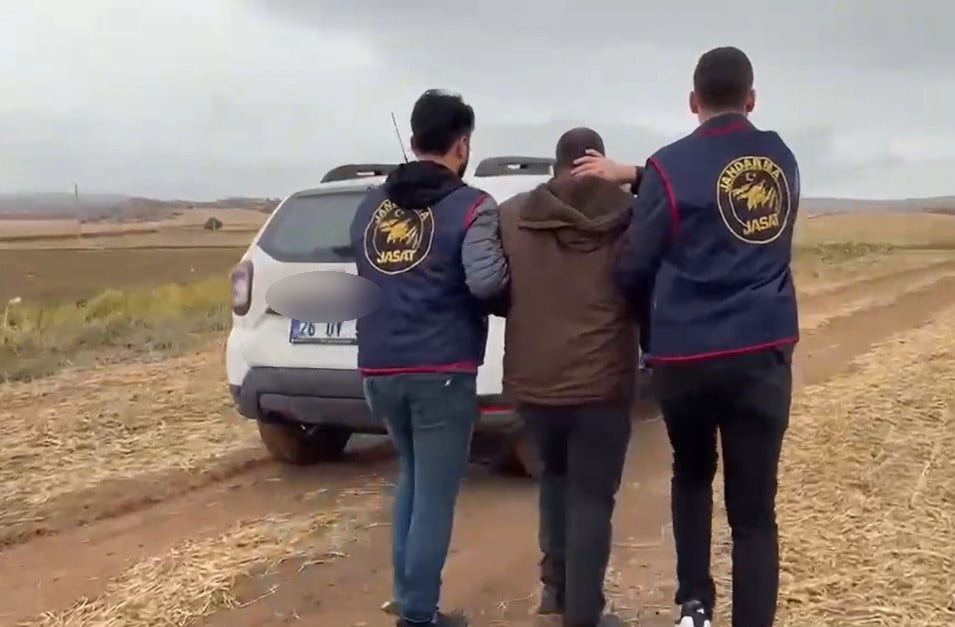 ABDURREZAK B., SEVK EDİLDİĞİ SULH CEZA MAHKEMESİNCE TUTUKLANDI.