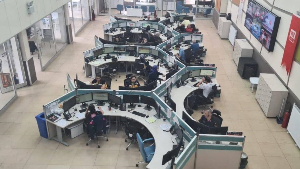 AÇIKLAMADA, "112’YE YAPILAN ASILSIZ HER ÇAĞRI GERÇEKTEN YARDIMA İHTİYACI OLAN BİRİNİN YARDIMA...