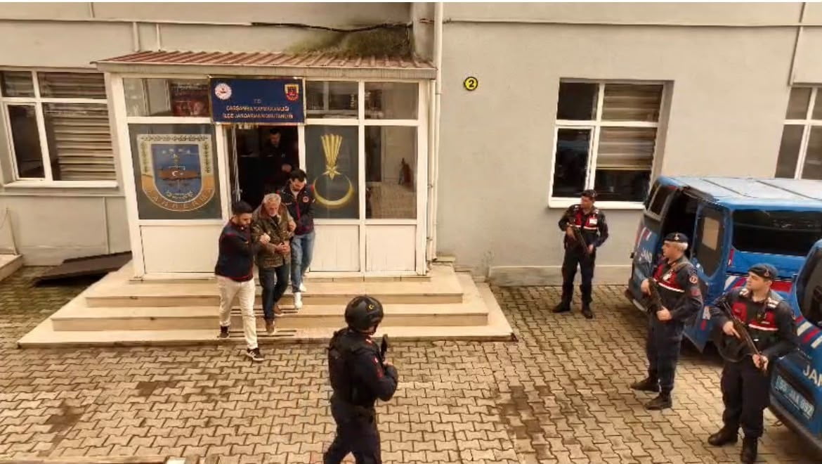 ADALET BAKANI AKIN GÜRLEK, SAMSUN'UN ÇARŞAMBA İLÇESİNDE 2013 YILINDA ATEŞLİ SİLAHLA ÖLDÜRÜLEN ARİF...