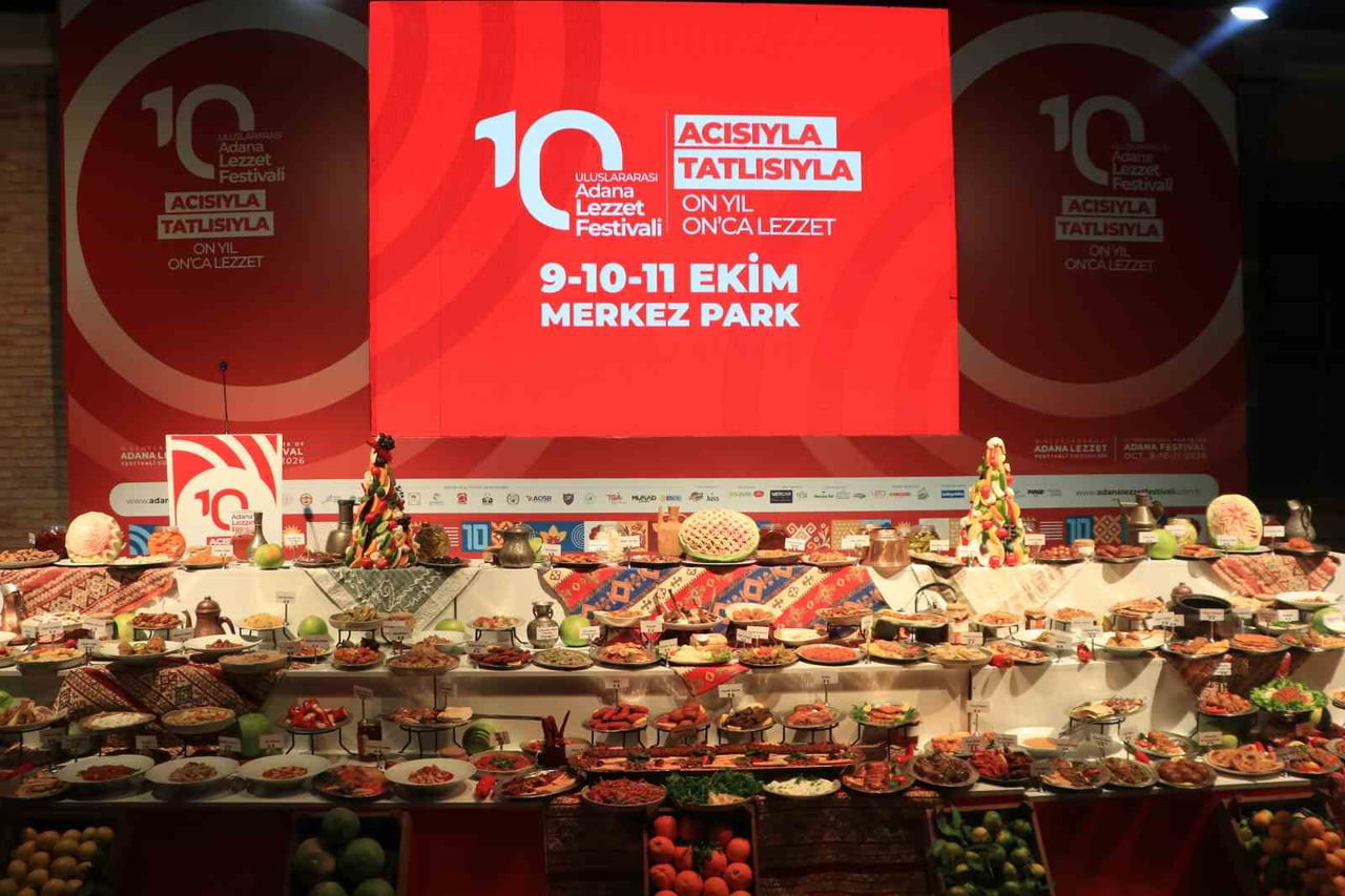 ADANA’DA BU YIL 10’UNCUSU DÜZENLENEN ULUSLARARASI ADANA LEZZET FESTİVALİ’NİN GALA GECESİ, ADANA...
