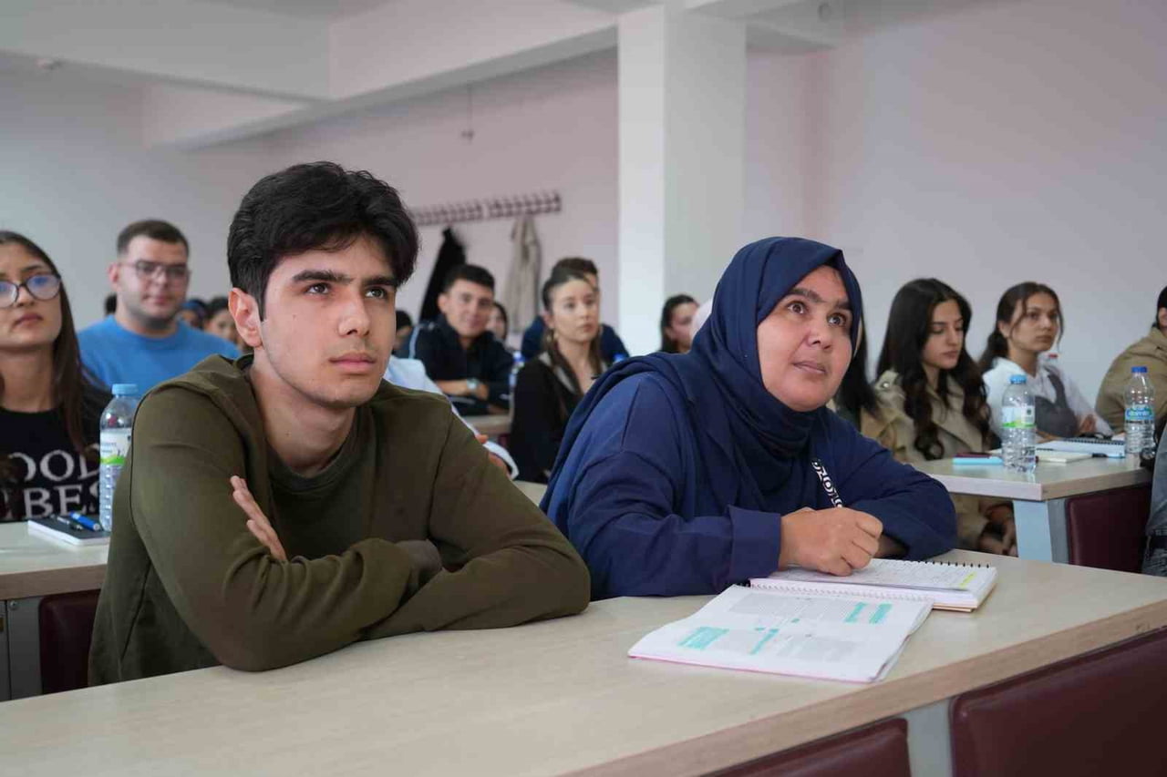 ADANA’DA YAŞAYAN ASLIHAN GİRİCİ, YILLAR ÖNCE YARIM KALAN EĞİTİM HAYATINA DEVAM ETMEYE KARAR...