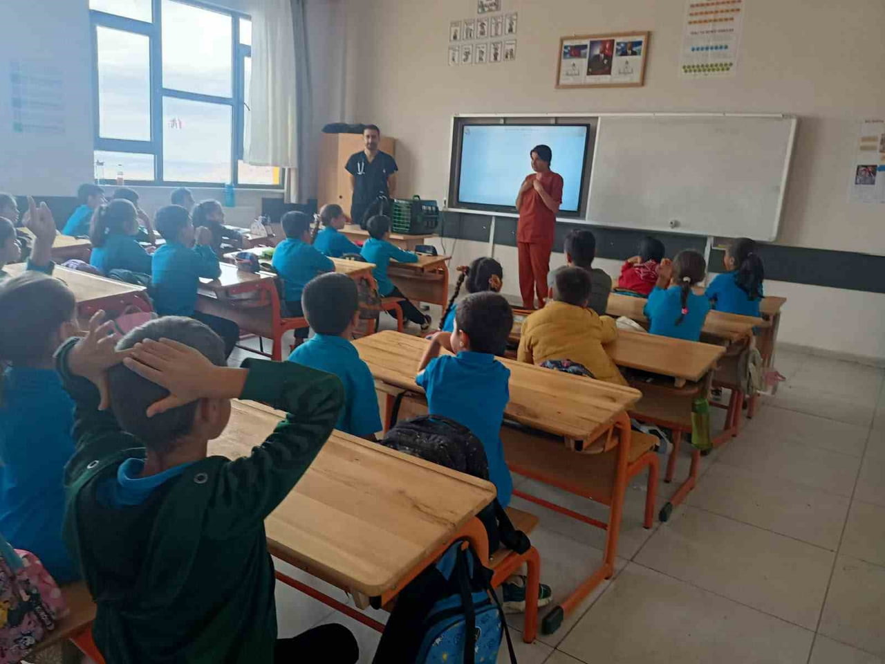 ADIYAMAN BELEDİYESİ, ÇOCUKLARIN HAYVAN SEVGİSİYLE BÜYÜMESİ VE SOKAK HAYVANLARINA KARŞI DUYARLILIK...