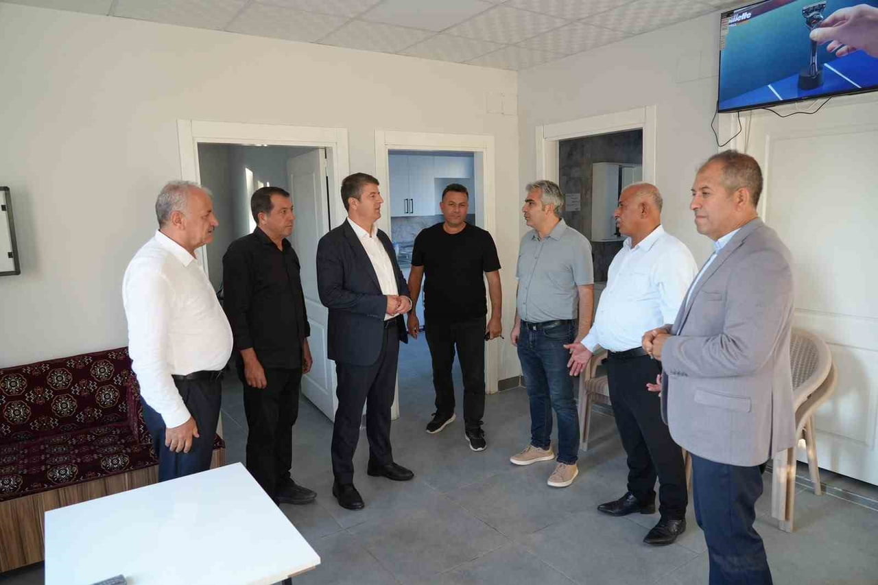 ADIYAMAN BELEDİYESİ TARAFINDAN TAKSİCİ ESNAFININ TALEBİ ÜZERİNE YAPILAN İLK KALICI TAKSİ DURAĞI...