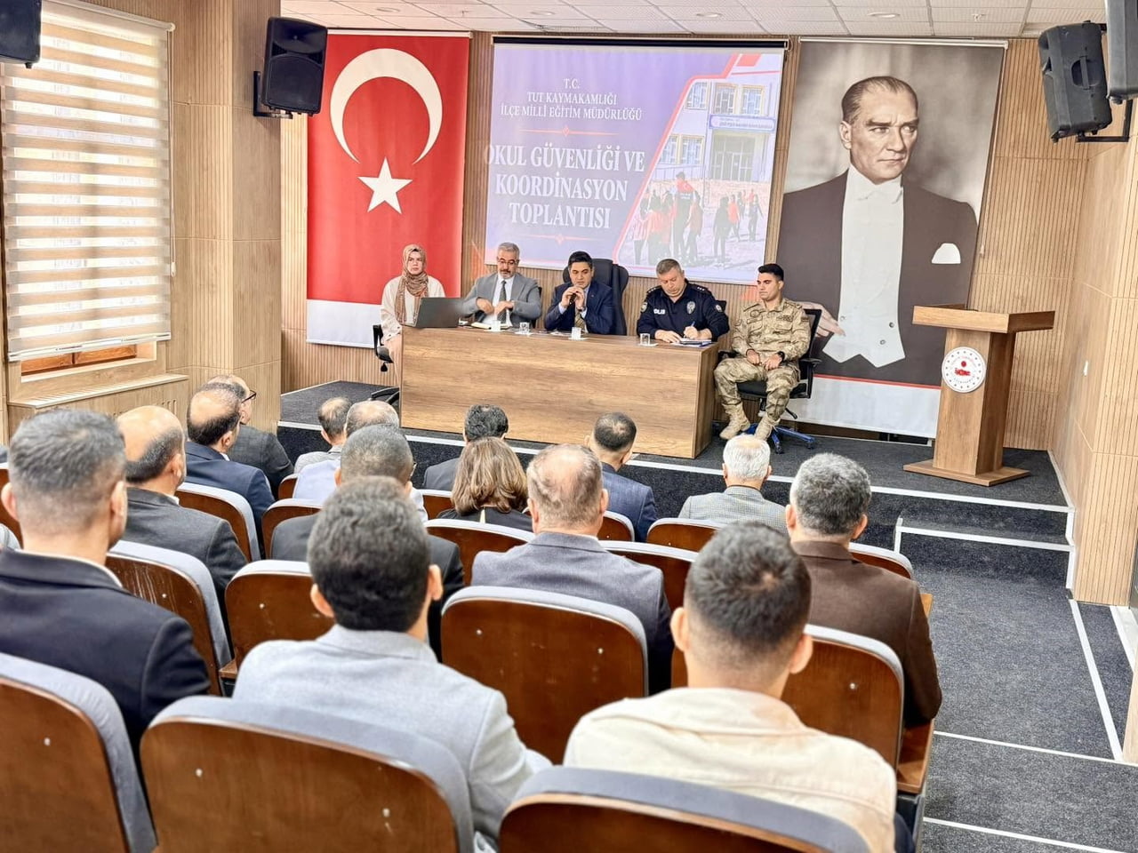 ADIYAMAN’IN TUT KAYMAKAMI ABDÜLHAMİT BAĞIŞ BAŞKANLIĞINDA OKUL GÜVENLİĞİ VE KOORDİNASYON TOPLANTISI...