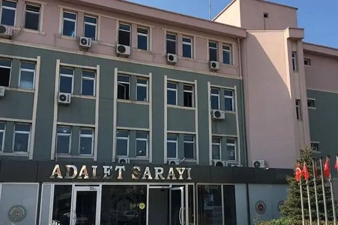 ADLİYEYE SEVK EDİLEN 15 ŞÜPHELİDEN 7’Sİ TUTUKLANARAK CEZAEVİNE GÖNDERİLDİ (ARŞİV)