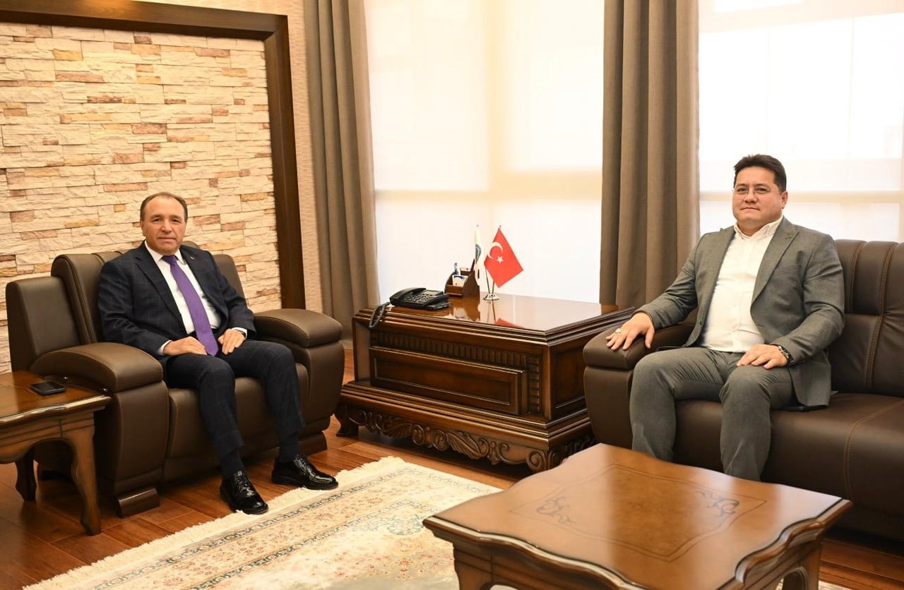 AFYONKARAHİSAR BOLVADİN BELEDİYE BAŞKANI DERVİŞ AYNACI (SAĞDA) AFYON KOCATEPE ÜNİVERSİTESİ (AKÜ)...