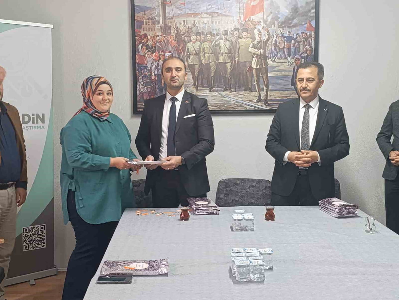 AFYONKARAHİSAR BOLVADİN’DE ‘REHBER ÖĞRETMENLER GÜNÜ’ DOLAYISIYLA DÜZENLENEN PROGRAMDA İLÇE MİLLÎ...