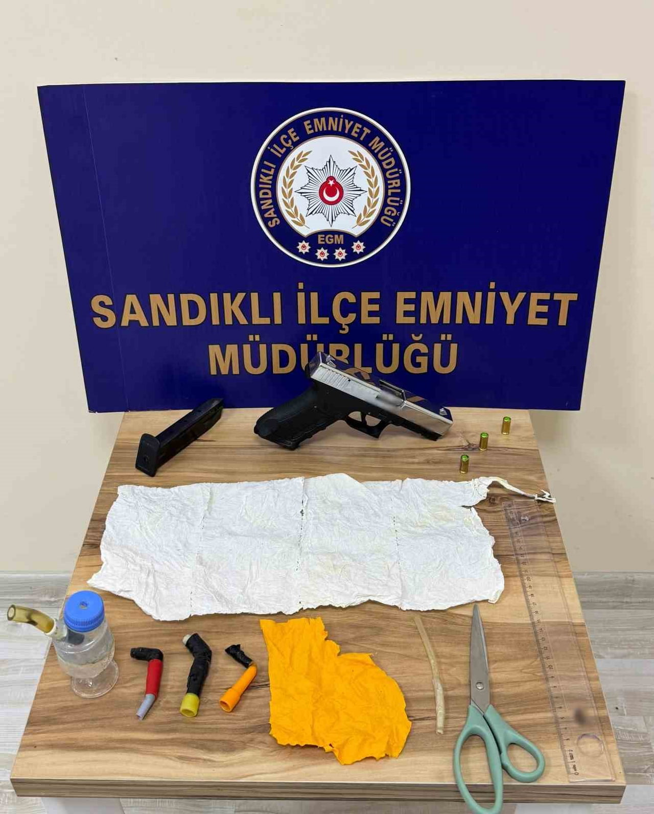 AFYONKARAHİSAR’DA TORBACI DİYE ADLANDIRILAN UYUŞTURUCU SATICILARINA YÖNELİK POLİS TARAFINDAN...