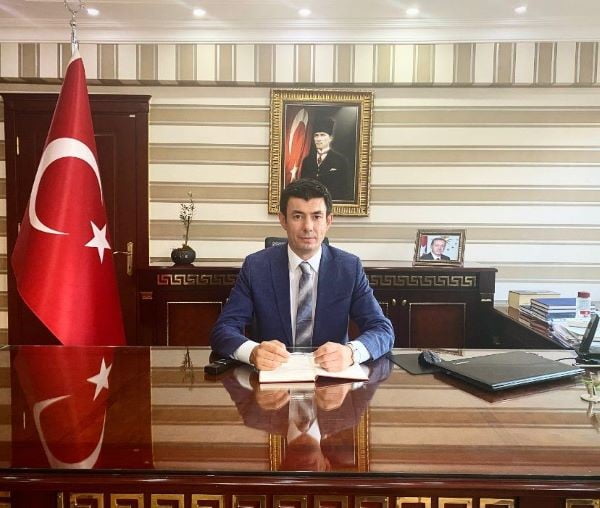 AFYONKARAHİSAR VALİSİ NACİ AKTAŞ, KENDİSİNİ AİT BEYLİK TABANCASIYLA HAYATINA SON VEREN VALİ...