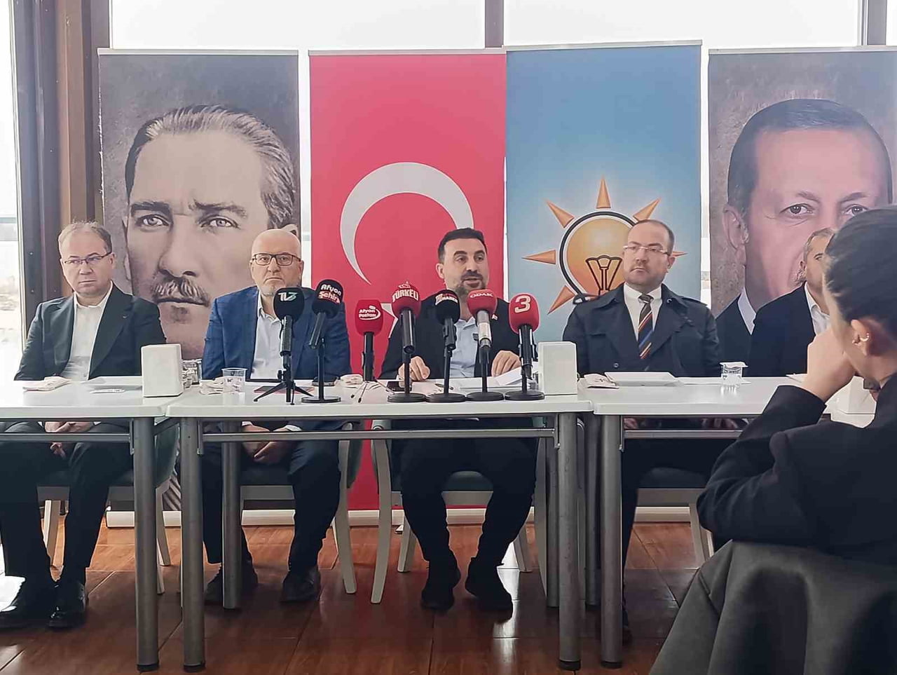AK PARTİ AFYONKARAHİSAR İL BAŞKANI ÖZGÜR KAVAK,  AMAÇLARININ AFYONKARAHİSAR'A HİZMET ETMEK...
