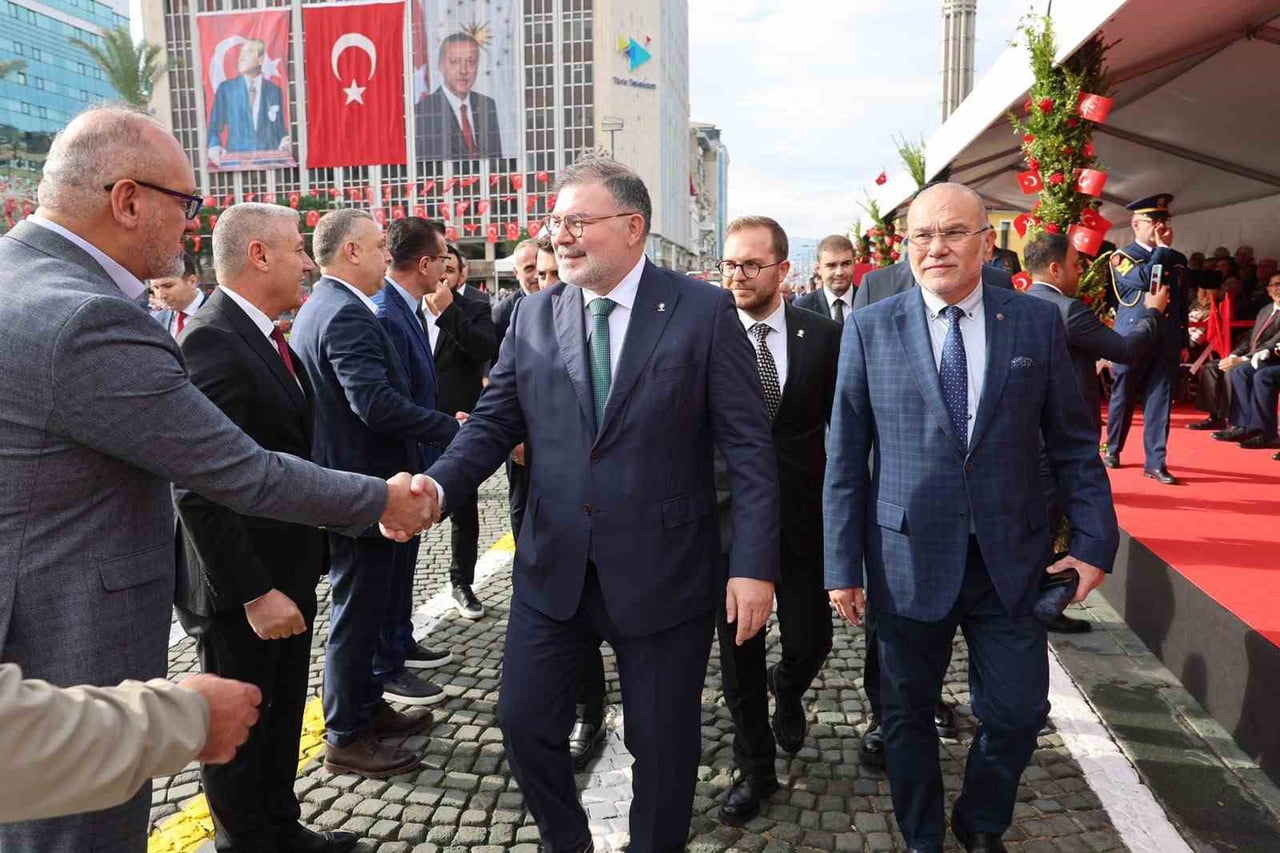 AK PARTİ İZMİR İL BAŞKANI BİLAL SAYGILI, CUMHURİYET’İN İLANININ 103’ÜNCÜ YIL DÖNÜMÜ DOLAYISIYLA...