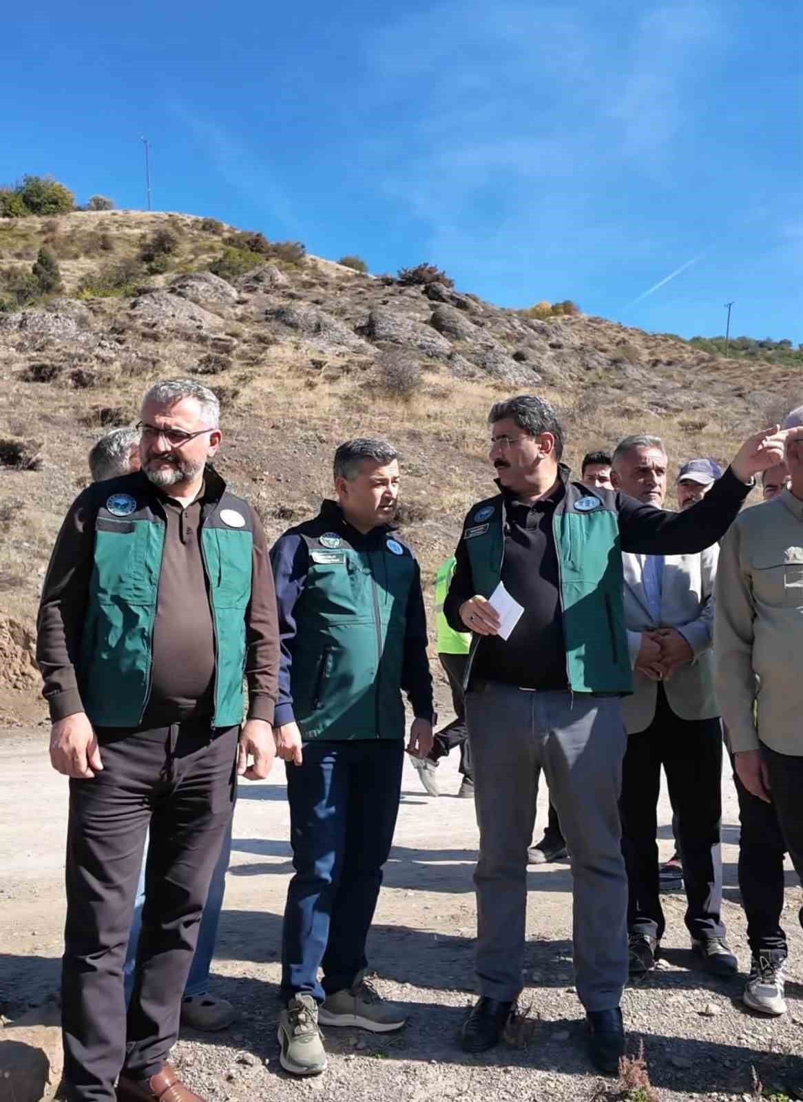 AK PARTİ SİVAS MİLLETVEKİLİ HAKAN AKSU, HAFİK KOÇ REGÜLATÖRÜ VE İÇME SUYU İSALE HATTI...