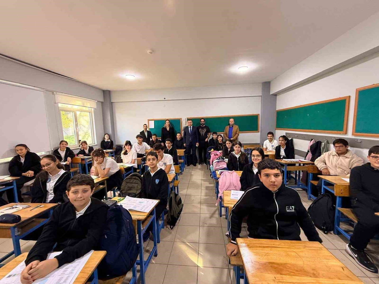 AKÇAKOCA KAYMAKAMI DR. HACI ARSLAN UZAN, MUSTAFA AÇIKALIN ORTAOKULUNU ZİYARET EDEREK EĞİTİM...