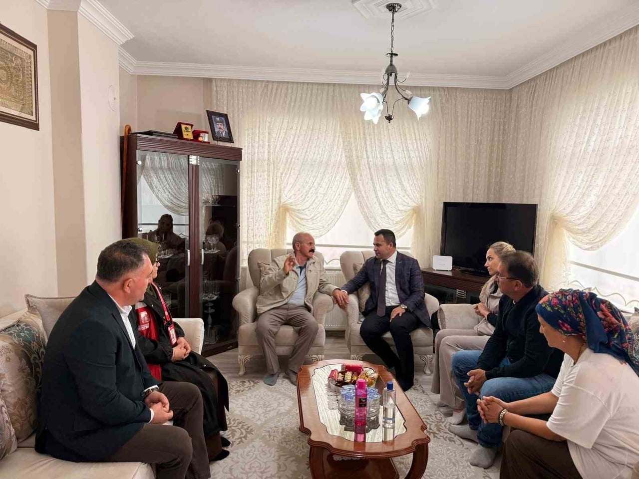 AKÇAKOCA KAYMAKAMI DR. HACI ARSLAN UZAN, SOSYAL HİZMETLER MÜDÜRÜ RECEP SAY İLE BİRLİKTE KIBRIS...