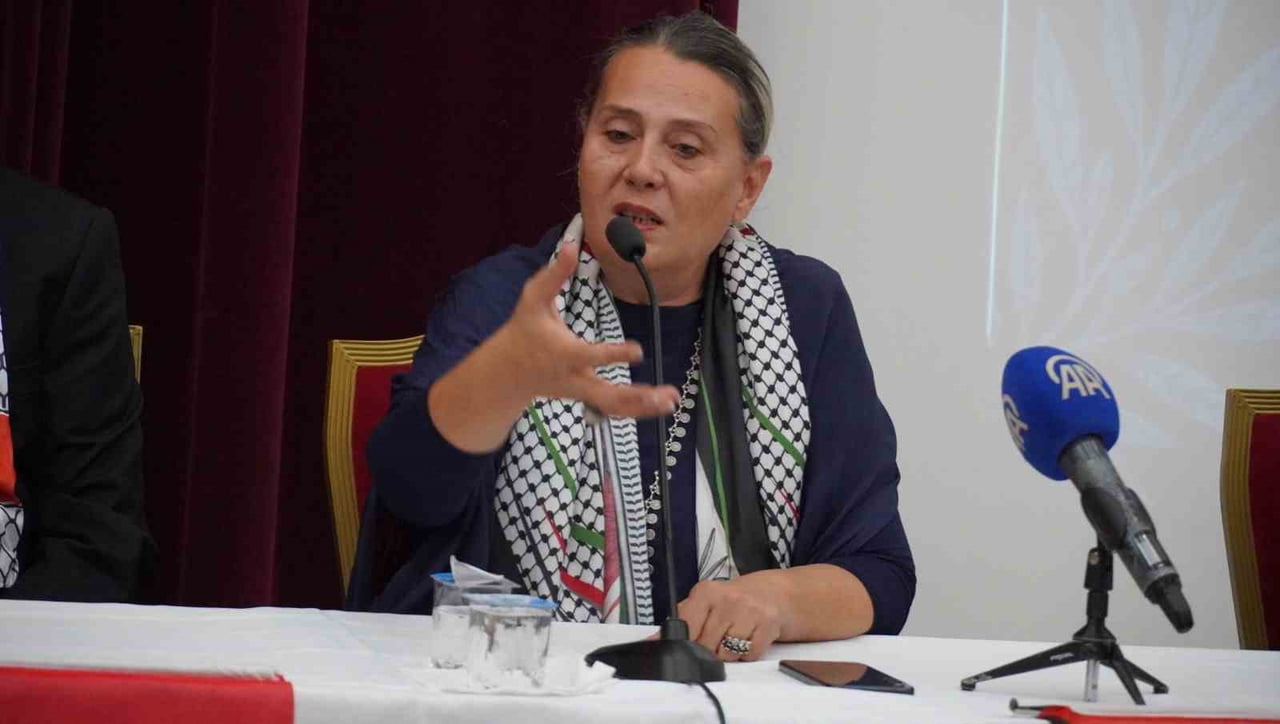 AKTİVİST AYÇİN KANTOĞLU, KONUŞMASINDA GAZZE’DE YAŞANANLARA VE "SUMUD" GİRİŞİMİ KAPSAMINDA...