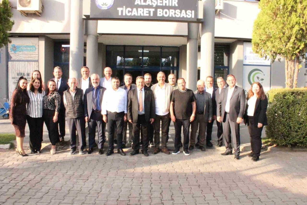 ALAŞEHİR TİCARET BORSASI’NDA GERÇEKLEŞTİRİLEN SEÇİMDE MEVCUT BAŞKAN HÜSEYİN SOYGÜR, TEK ADAY...