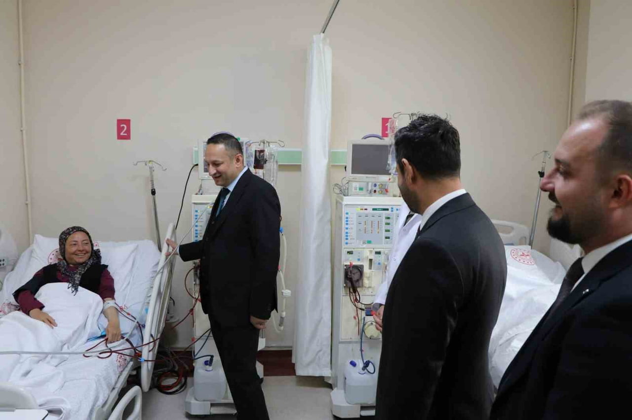 ALTINTAŞ DEVLET HASTANESİ’NDE DİYALİZ ÜNİTESİ HİZMETE GİRDİ