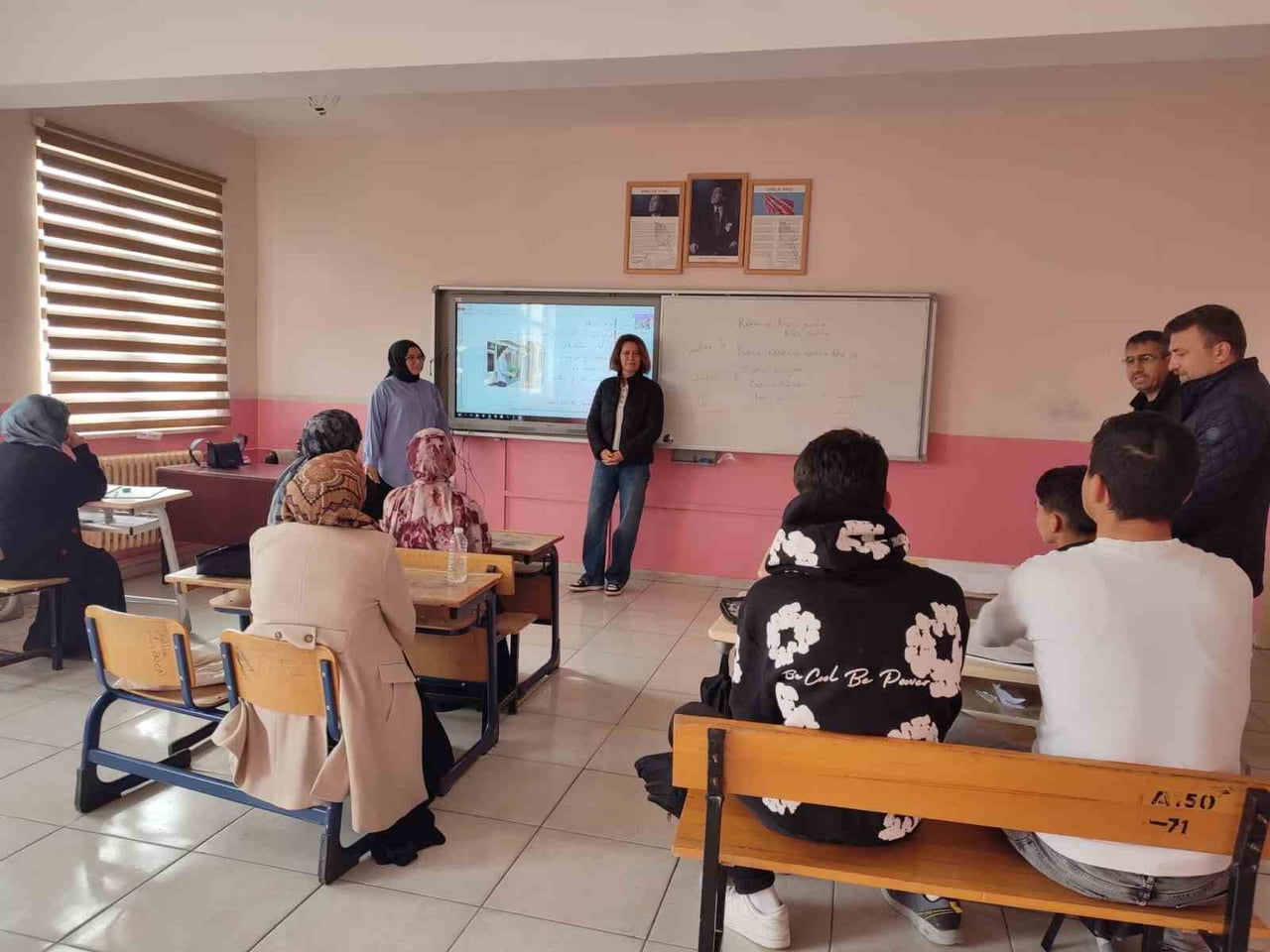 ALTINTAŞ’TA AÇIK ÖĞRETİM İMAM HATİP LİSESİ KURSLARINA ZİYARET