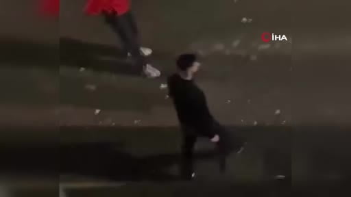 Ankara’da sopalı, silahlı kavga kamerada