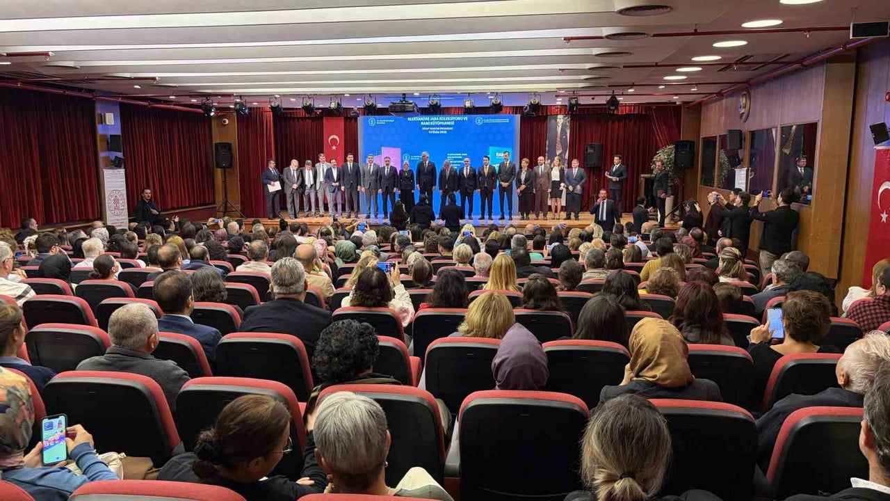 ANKARA MİLLİ KÜTÜPHANE KONFERANS SALONU'NDA, ALEKSANDRE JABA KOLEKSİYONU VE RAMİ KÜTÜPHANESİ KİTAP...