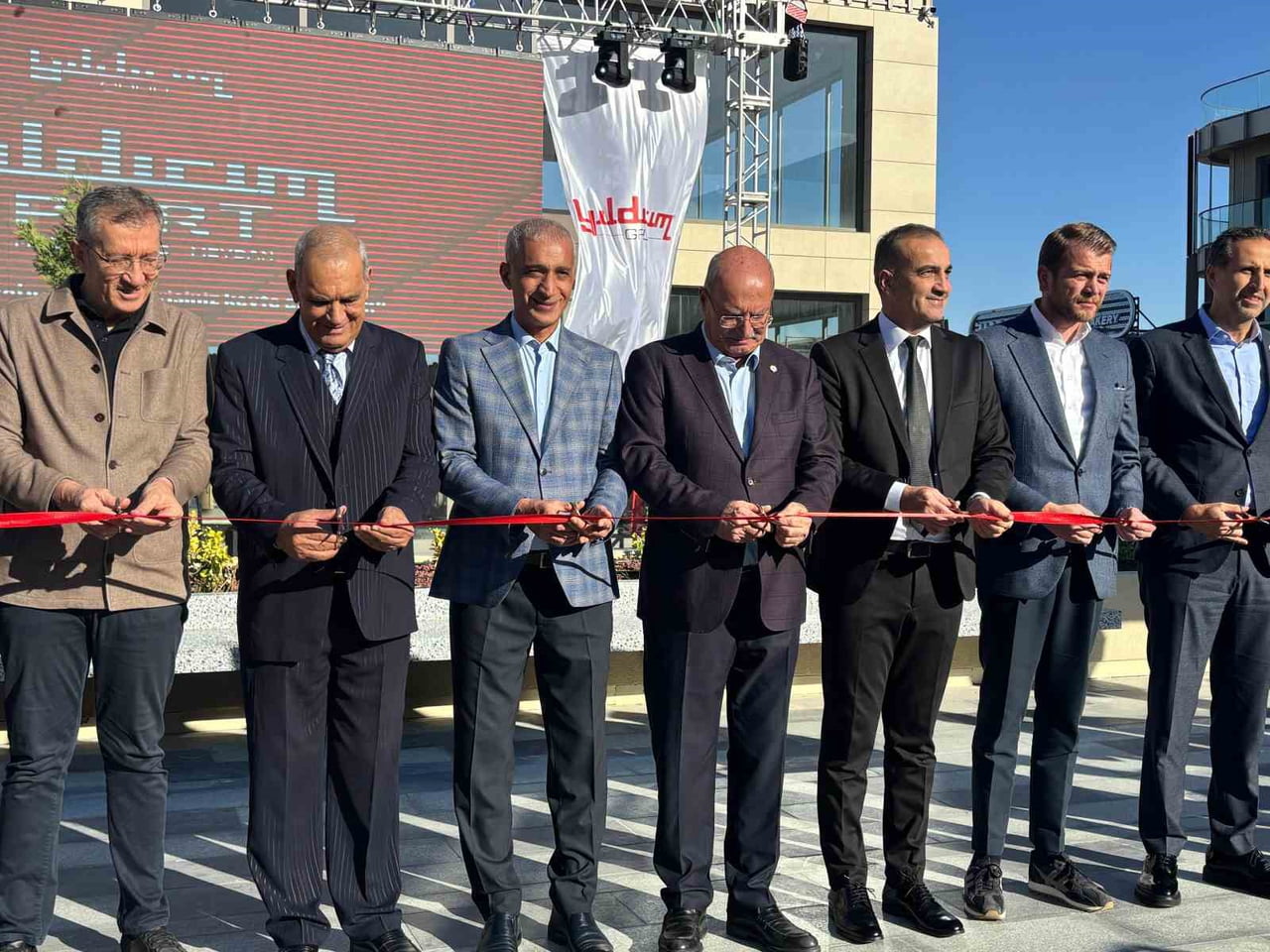 ANKARA TİCARET ODASI (ATO) BAŞKANI GÜRSEL BARAN'IN DA KATILDIĞI AÇILIŞA; MİLLETVEKİLLERİ, ESKİ...