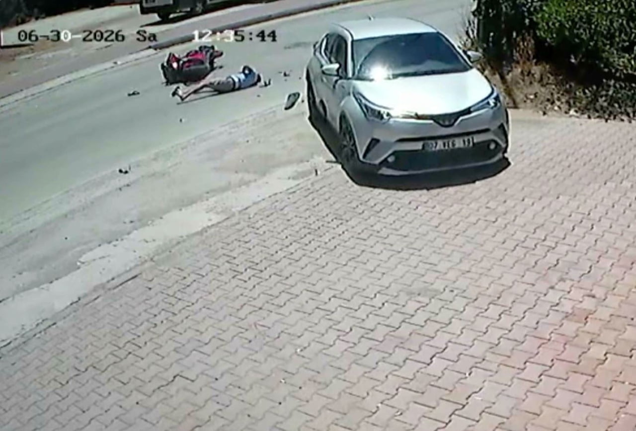 ANTALYA'NIN KUMLUCA İLÇESİNDE NİKAH İÇİN TARİH ALDIKTAN SONRA GEÇİRDİĞİ TRAFİK KAZASINDA 27...
