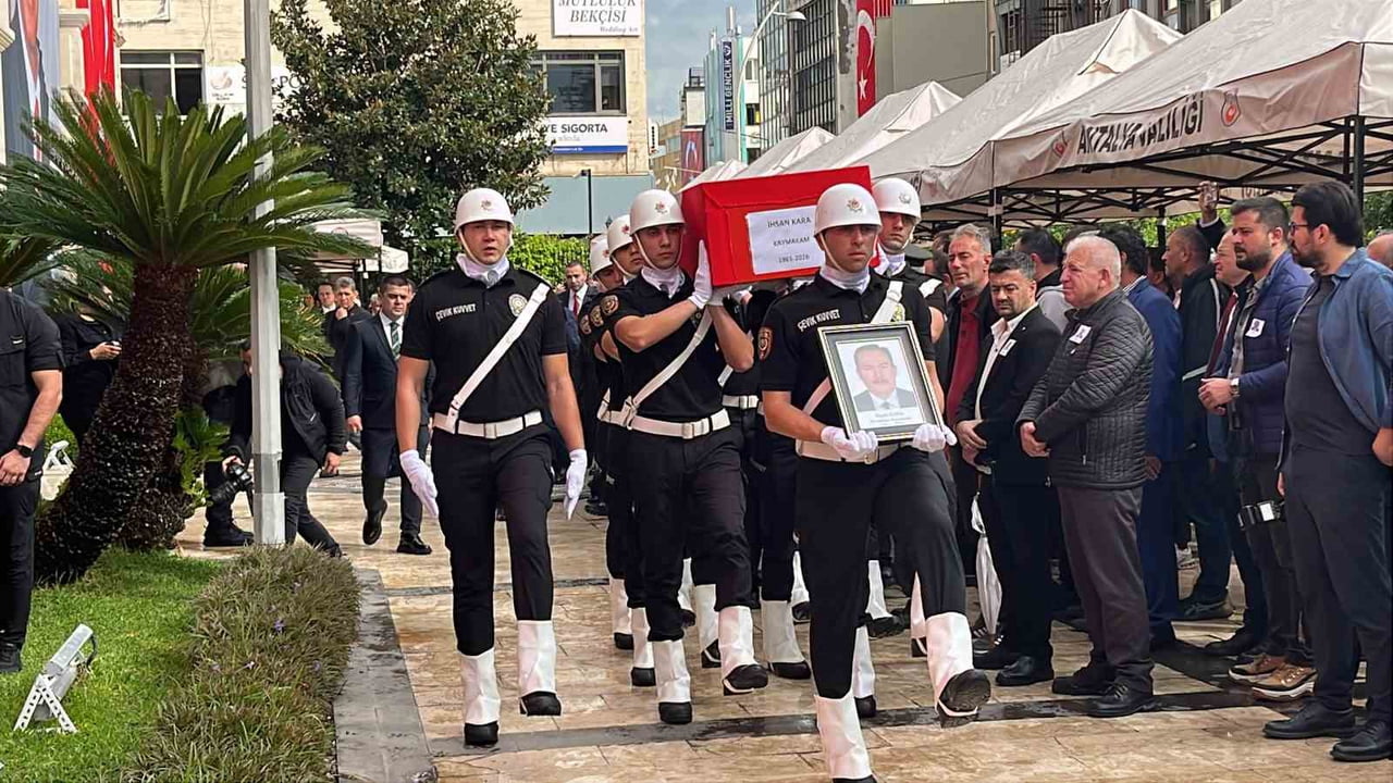 ANTALYA’DA GECE SAATLERİNDE RAHATSIZLANARAK KALDIRILDIĞI HASTANEDE DOKTORLARIN TÜM MÜDAHALELERİNE...