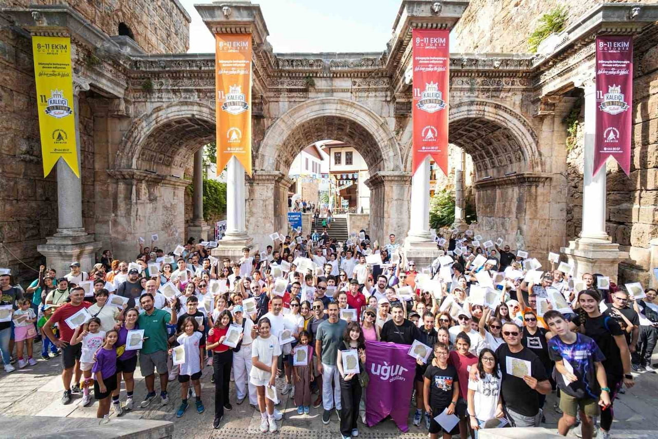 ANTALYA MURATPAŞA BELEDİYESİ’NİN BU YIL 11’İNCİSİNİ DÜZENLEDİĞİ ULUSLARARASI KALEİÇİ OLD TOWN...