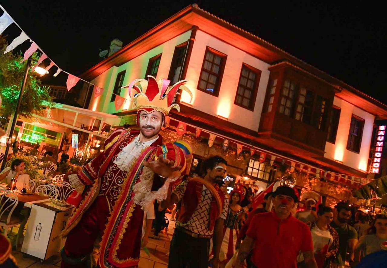 ANTALYA MURATPAŞA BELEDİYESİ’NİN BU YIL 11’İNCİSİNİ DÜZENLEYECEĞİ ULUSLARARASI KALEİÇİ OLD TOWN...